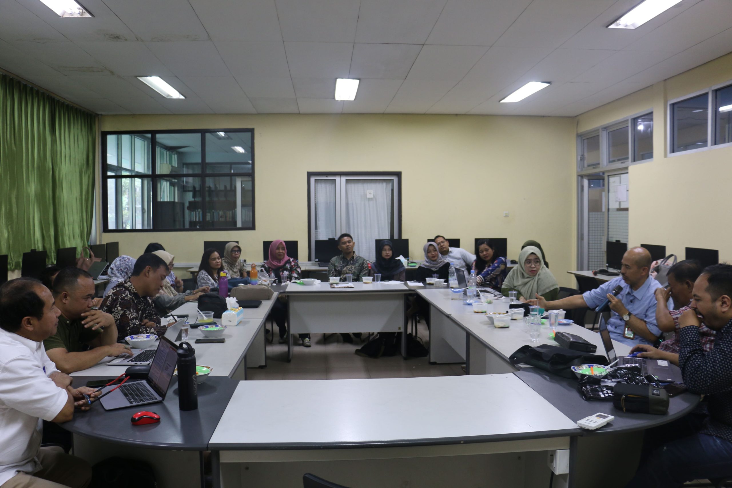 Rapat Kerja Jurusan Administrasi Bisnis